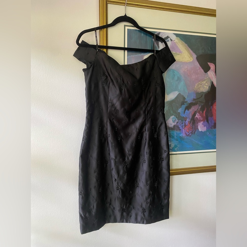 Vintage 1990s Laundry by Shelli Segal Black Embroidered Off Shoulder Mini 12